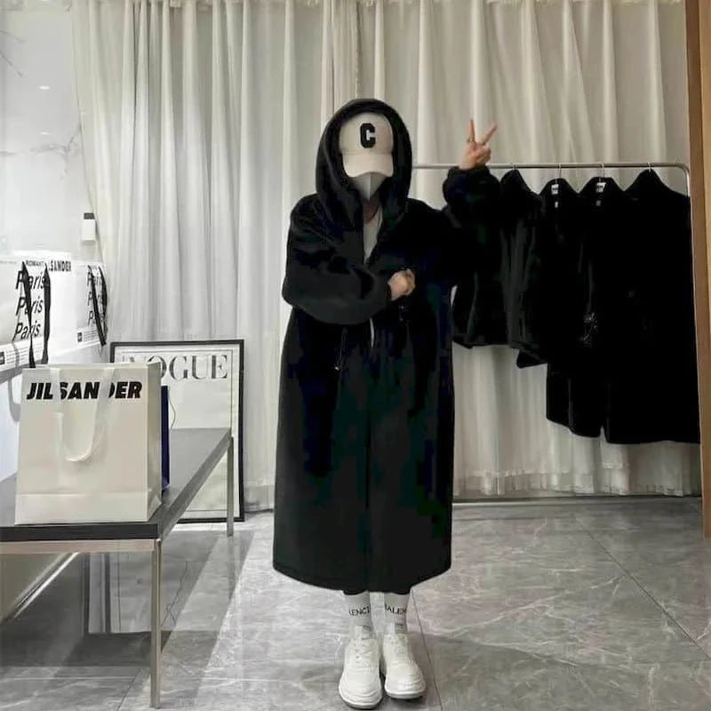 Fluffy Quilted Coats, Long Coats, Winter Fashion, Warm Outerwear, Stylish Jackets, Trendy Coats, Quilted Design, Fashionable Layers, Cold Weather Apparel, Comfortable Outerwear,