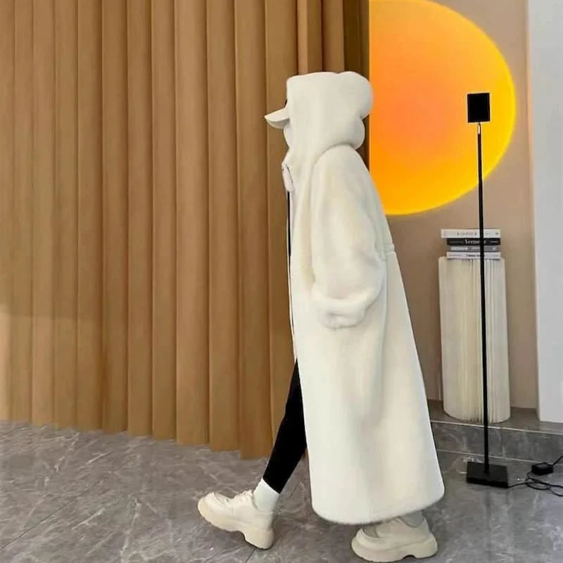 Fluffy Quilted Coats, Long Coats, Winter Fashion, Warm Outerwear, Stylish Jackets, Trendy Coats, Quilted Design, Fashionable Layers, Cold Weather Apparel, Comfortable Outerwear,